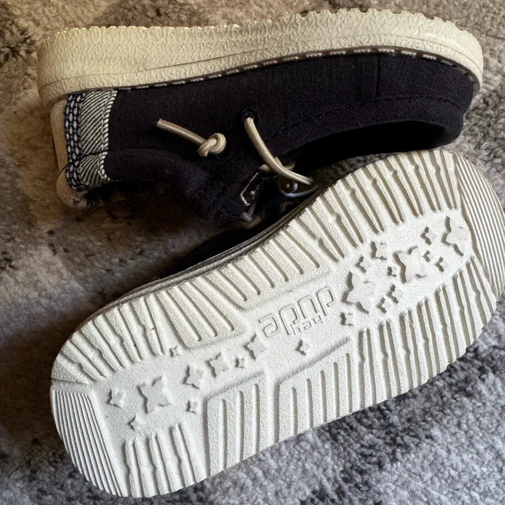 Hey Dude Kids Black Shoes - Picture 3 of 3
